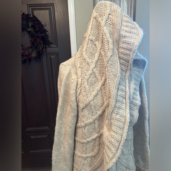 Beretta Made in Italy Oversized Cable Sweater - Picture 9 of 13